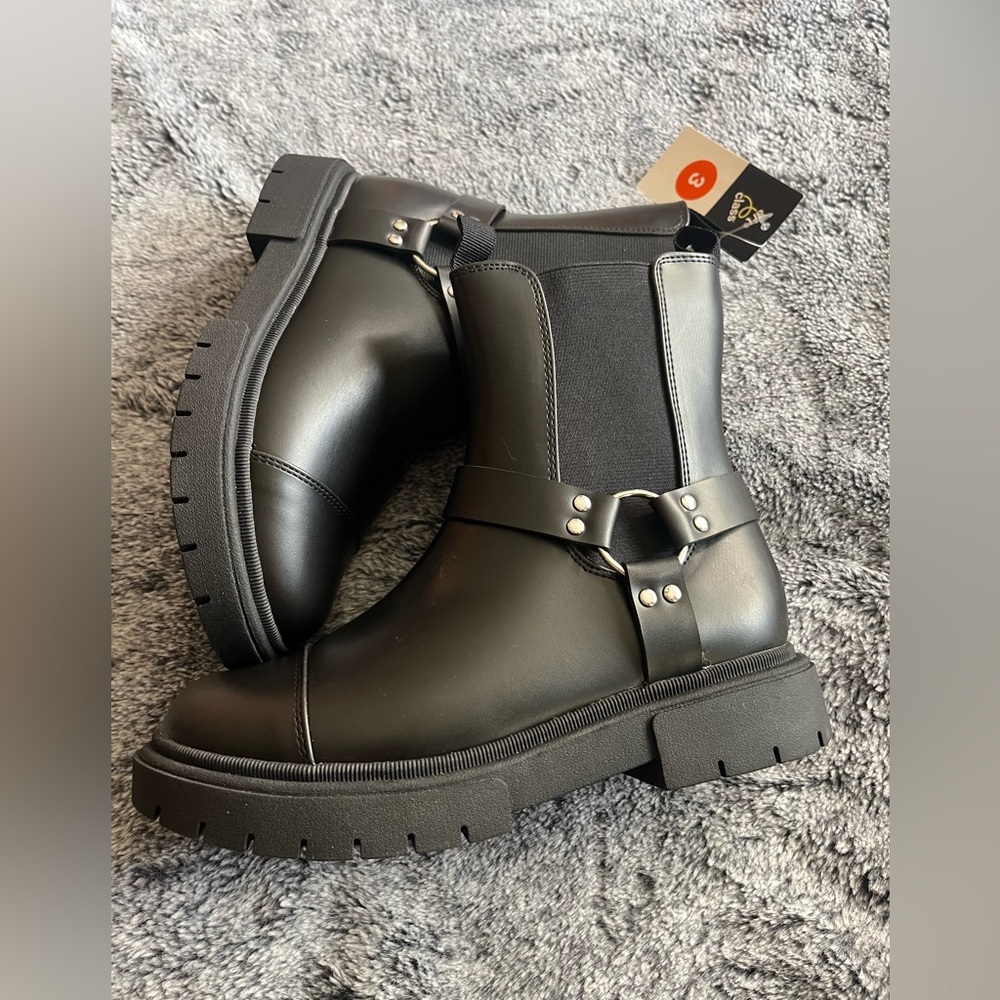 Art Class Black Elastic Boots